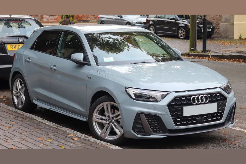 ภาพรถ Audi A1 Sportback ตัวถัง GB (2019-ปัจจุบัน) คันจริง ใช้ประกอบการเลือกรุ่น