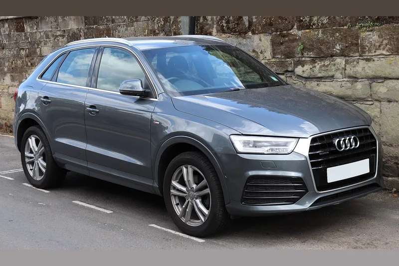 ภาพรถ Audi Q3 ตัวถัง 8U (2012-2018) คันจริง ใช้ประกอบการเลือกรุ่น