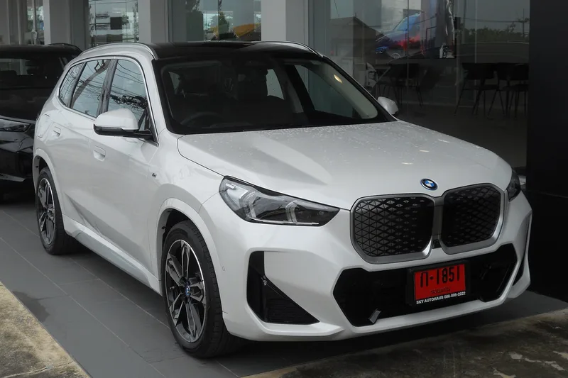 ภาพรถ BMW iX1 คันจริง ใช้ประกอบการเลือกรุ่น