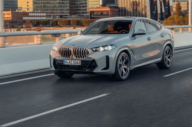 ภาพรถ BMW X6 ของแท้จากสื่อทางการของผู้ผลิต ใช้ประกอบการเลือกไซซ์ยางให้ตรงรุ่น