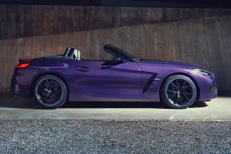 ภาพรถ BMW Z4 ของแท้จากสื่อทางการของผู้ผลิต ใช้ประกอบการเลือกไซซ์ยางให้ตรงรุ่น