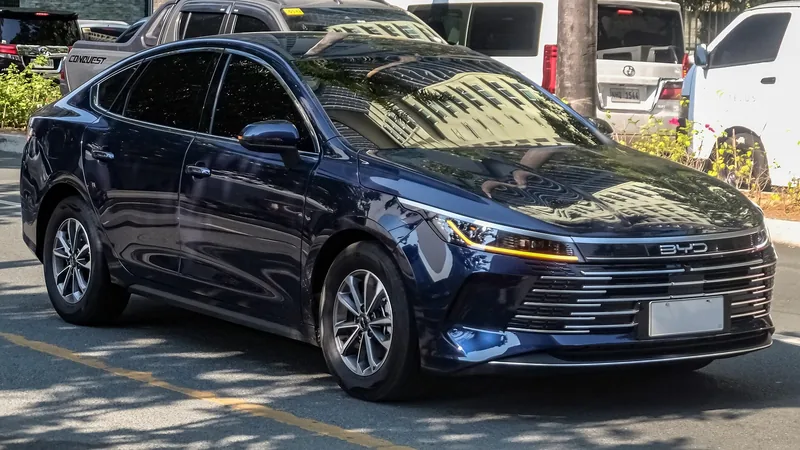 ภาพรถ BYD SEAL 5 DM-i คันจริง ใช้ประกอบการเลือกไซซ์ยางให้ตรงรุ่น