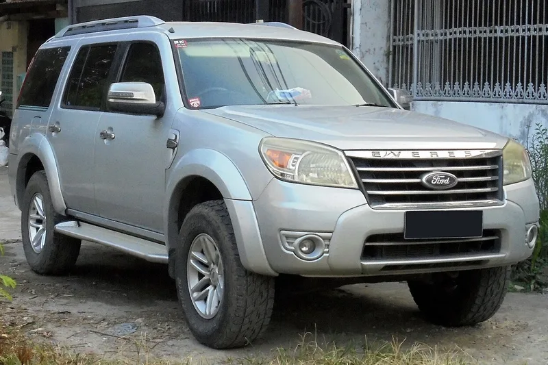 ภาพรถ Ford Everest ตัวถัง U268 (2007-2014) คันจริง ใช้ประกอบการเลือกรุ่น