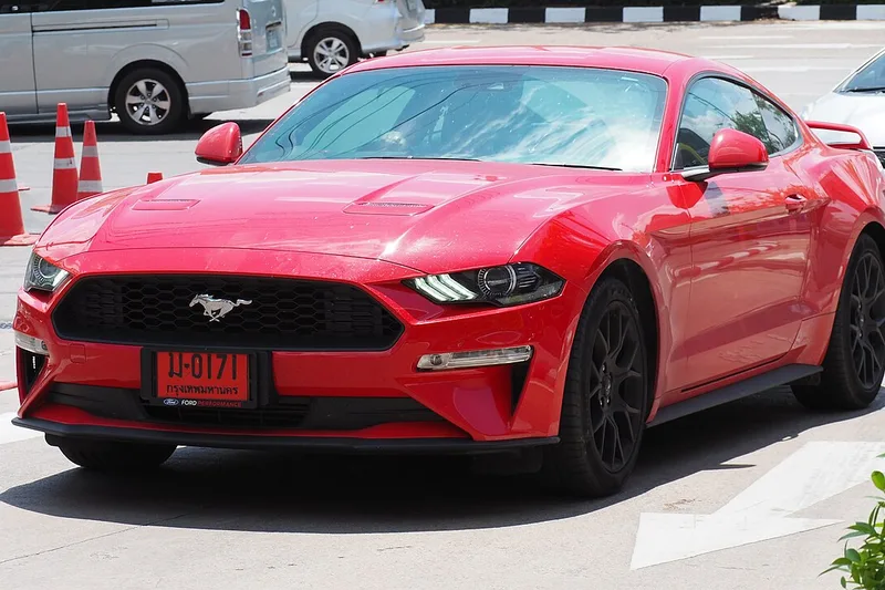 ภาพรถ Ford Mustang S550 (2559-2566 / 2016-2023) คันจริง ใช้ประกอบการเลือกรุ่น