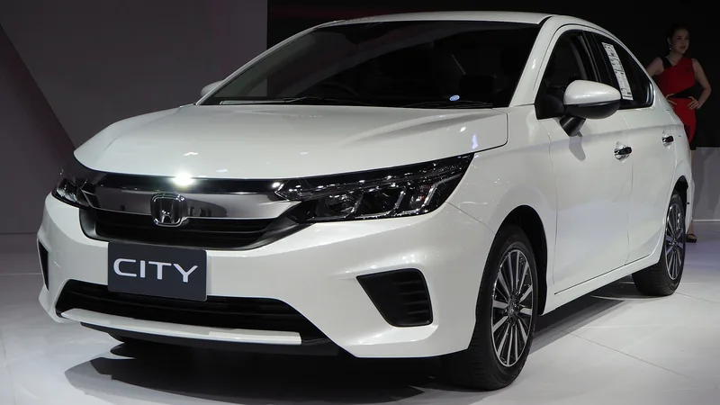 ภาพรถ Honda City / City Hatchback คันจริง ใช้ประกอบการเลือกรุ่น