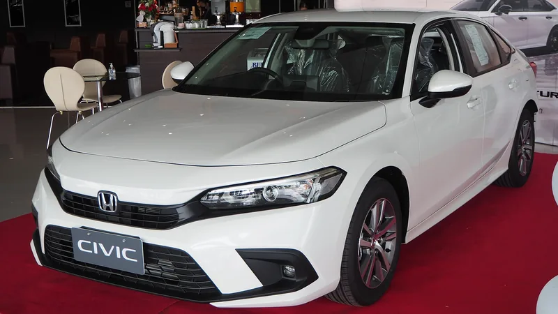 ภาพรถ Honda Civic คันจริง ใช้ประกอบการเลือกรุ่น