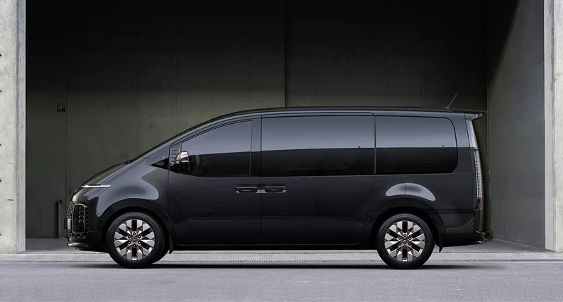 ภาพรถ Hyundai Staria ของแท้จากสื่อทางการของผู้ผลิต ใช้ประกอบการเลือกรุ่น