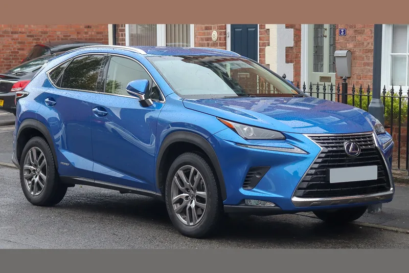 ภาพรถ Lexus NX ตัวถัง AZ10 (2014-2021) คันจริง ใช้ประกอบการเลือกไซซ์ยางให้ตรงรุ่น