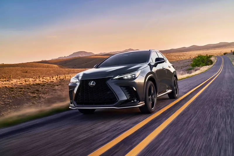 ภาพรถ Lexus NX ของแท้จากสื่อทางการของผู้ผลิต ใช้ประกอบการเลือกไซซ์ยางให้ตรงรุ่น