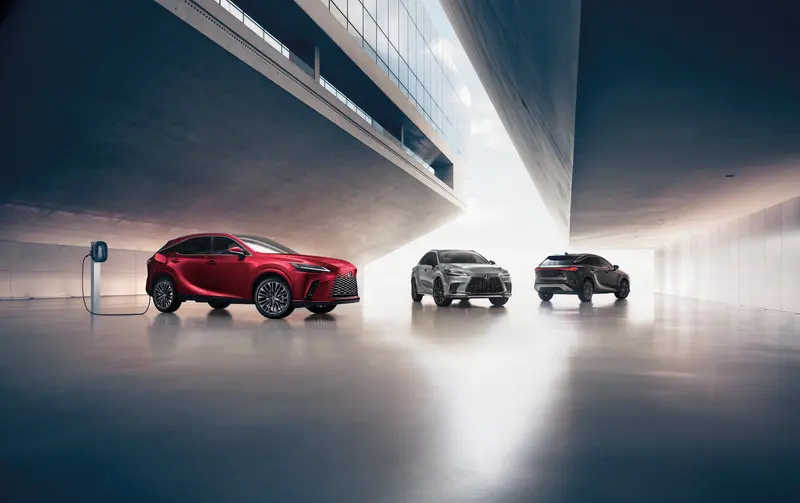 ภาพรถ Lexus RX ของแท้จากสื่อทางการของผู้ผลิต ใช้ประกอบการเลือกไซซ์ยางให้ตรงรุ่น