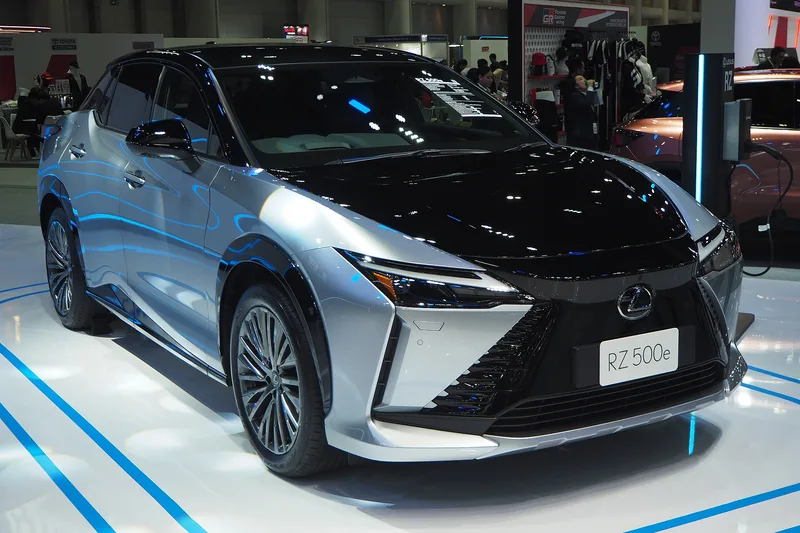 ภาพรถ Lexus RZ (2023-ปัจจุบัน) คันจริง ใช้ประกอบการเลือกรุ่น