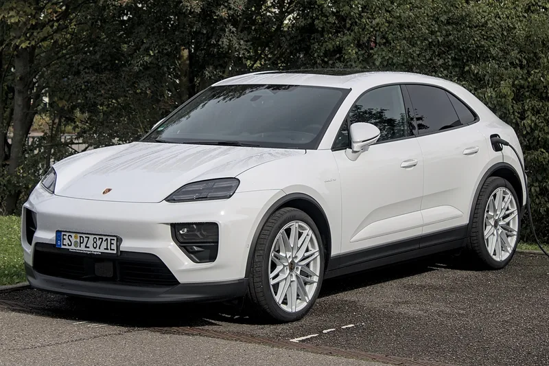ภาพรถ Porsche Macan Electric (2024-ปัจจุบัน) คันจริง ใช้ประกอบการเลือกรุ่น