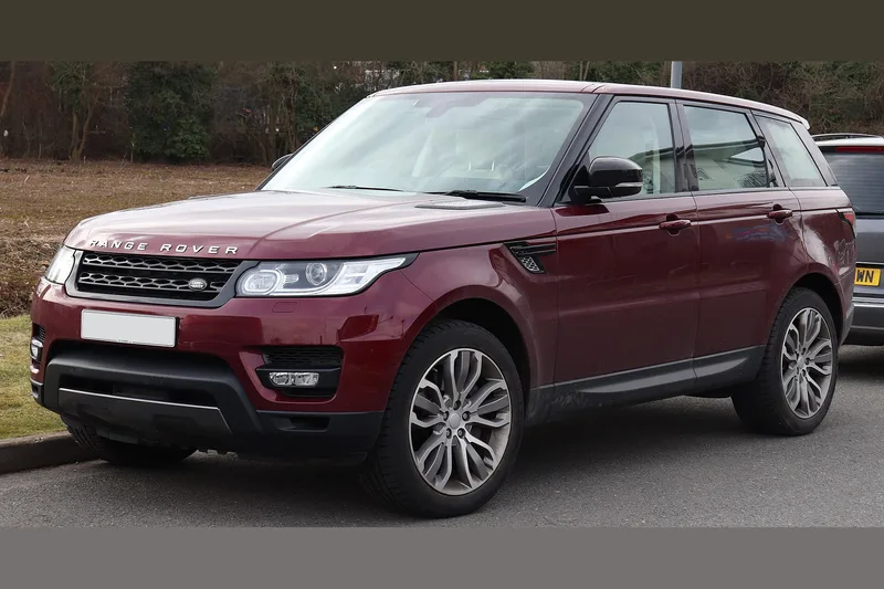 ภาพรถ Range Rover Sport ตัวถัง L494 (2013-2022) คันจริง ใช้ประกอบการเลือกไซซ์ยางให้ตรงรุ่น