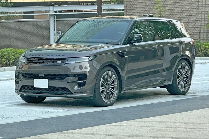 ภาพรถ Range Rover Sport ตัวถัง L461 (2022-ปัจจุบัน) คันจริง ใช้ประกอบการเลือกรุ่น