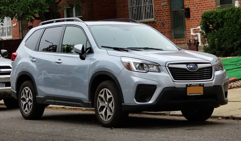 ภาพรถ Subaru Forester คันจริง ใช้ประกอบการเลือกรุ่น
