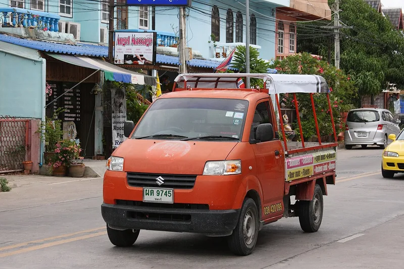 ภาพรถ Suzuki Carry / APV รุ่นเก่า (2006-2018) คันจริง ใช้ประกอบการเลือกรุ่น