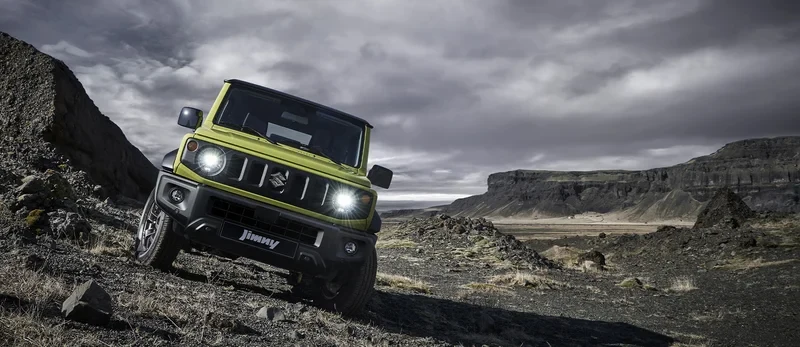 ภาพรถ Suzuki Jimny ของแท้จากสื่อทางการของผู้ผลิต ใช้ประกอบการเลือกรุ่น