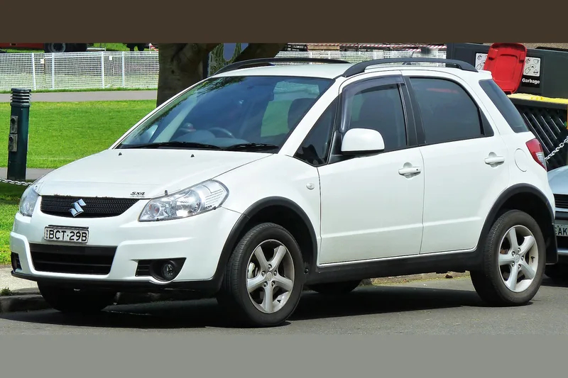 ภาพรถ Suzuki SX4 1.6 แฮทช์แบ็ก (2007-2012) คันจริง ใช้ประกอบการเลือกไซซ์ยางให้ตรงรุ่น