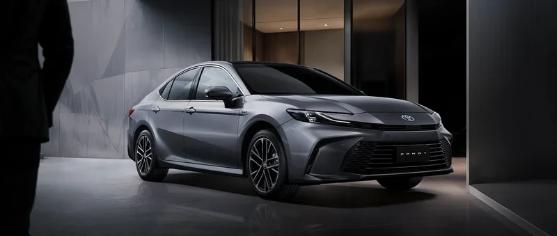 ภาพรถ Toyota Camry ของแท้จากสื่อทางการของผู้ผลิต ใช้ประกอบการเลือกรุ่น