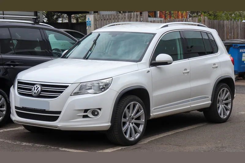 ภาพรถ Volkswagen Tiguan รุ่นแรก 5N (2008-2016) คันจริง ใช้ประกอบการเลือกรุ่น