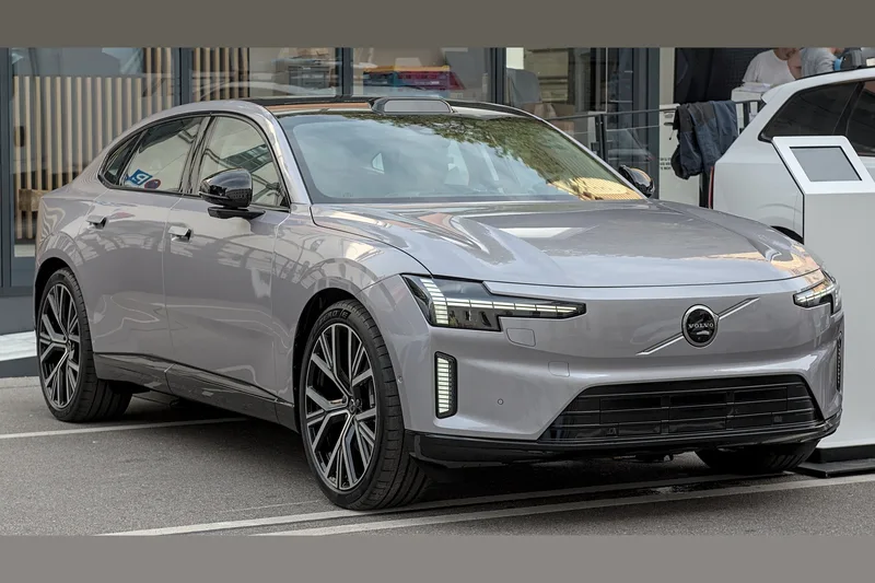ภาพรถ Volvo ES90 (2026-ปัจจุบัน) คันจริง ใช้ประกอบการเลือกรุ่น
