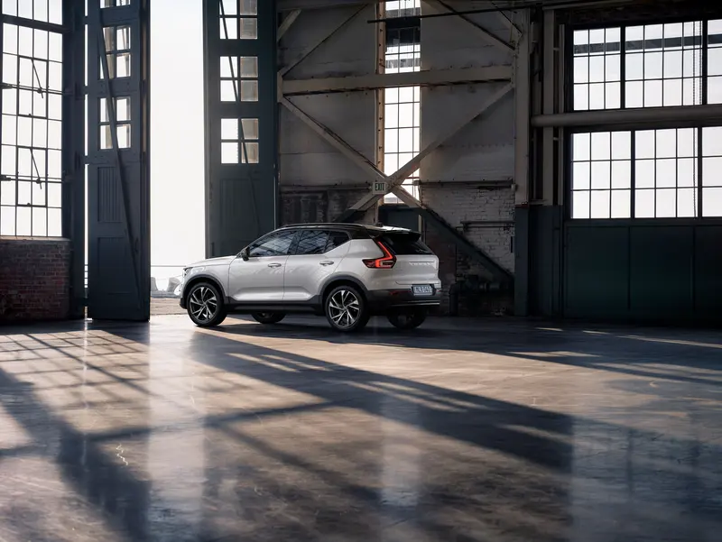 ภาพรถ Volvo XC40 ของแท้จากสื่อทางการของผู้ผลิต ใช้ประกอบการเลือกรุ่น