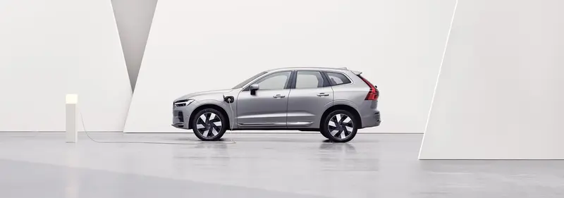 ภาพรถ Volvo XC60 ของแท้จากสื่อทางการของผู้ผลิต ใช้ประกอบการเลือกรุ่น