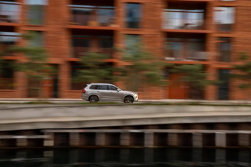 ภาพรถ Volvo XC90 ของแท้จากสื่อทางการของผู้ผลิต ใช้ประกอบการเลือกรุ่น