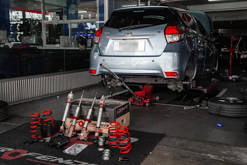 งานติดตั้งโช้ค Profender ที่ร้าน TAIRODGROUP (yaris drift)